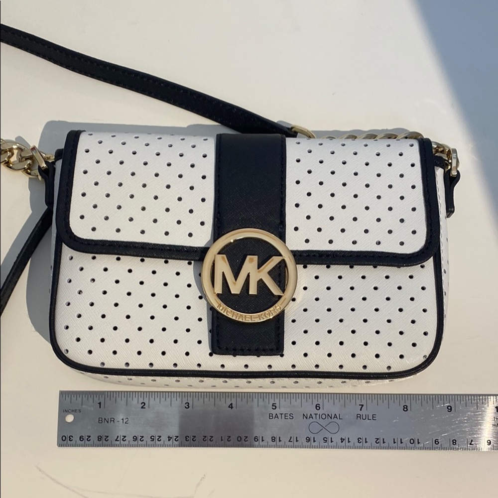 EUC Michael Kors Black & White Crossbody Bag